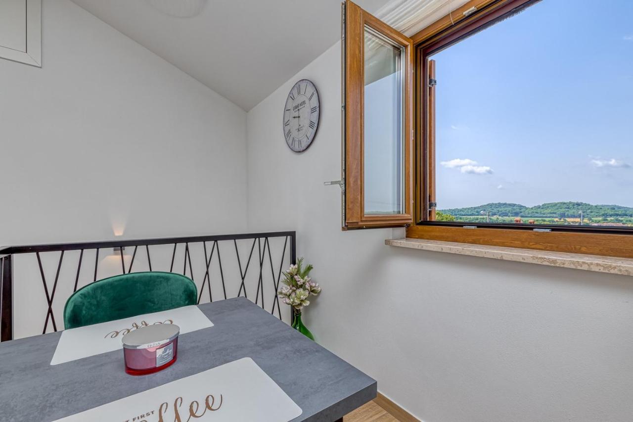 Rooms Nilda Musalez ภายนอก รูปภาพ
