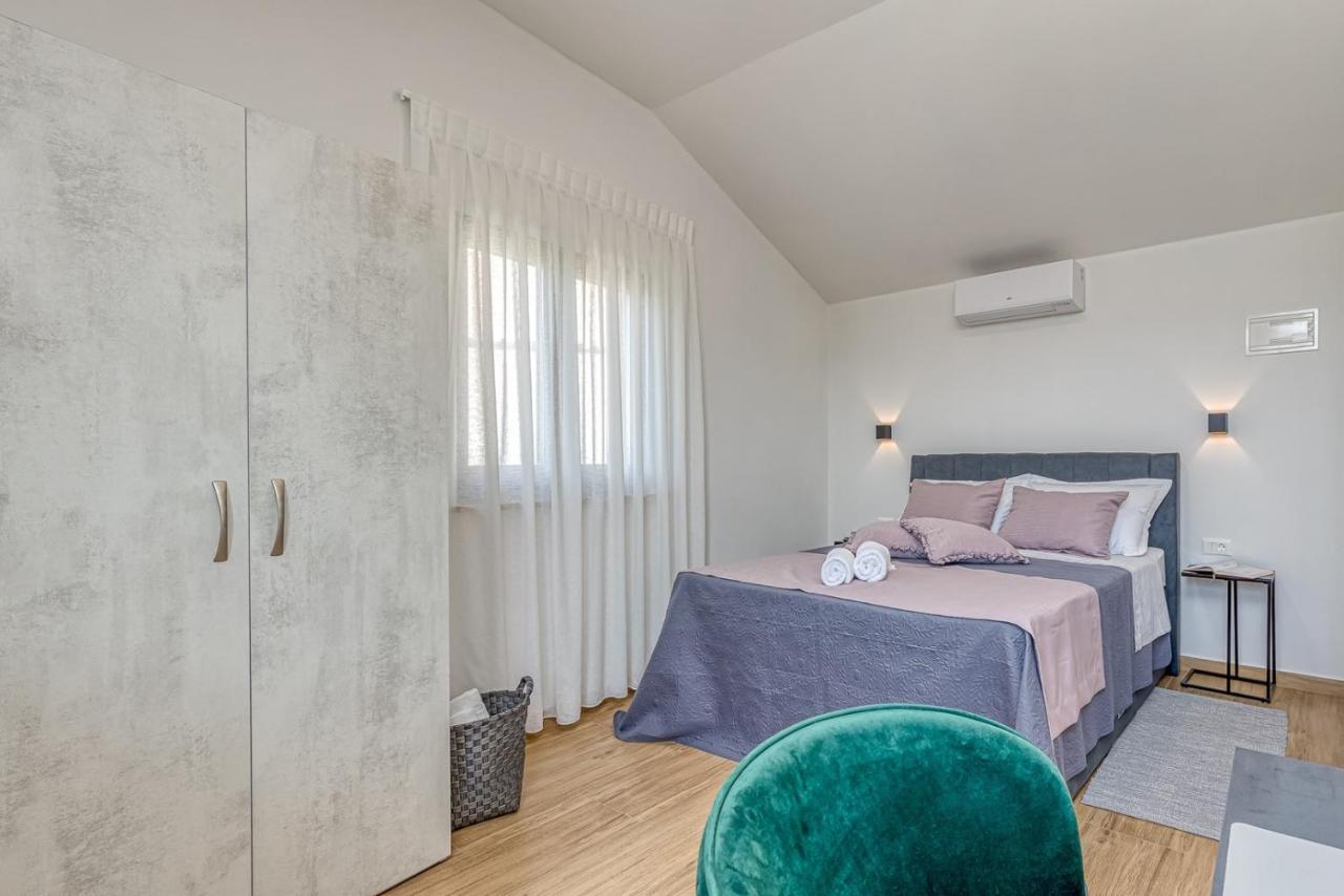 Rooms Nilda Musalez ภายนอก รูปภาพ